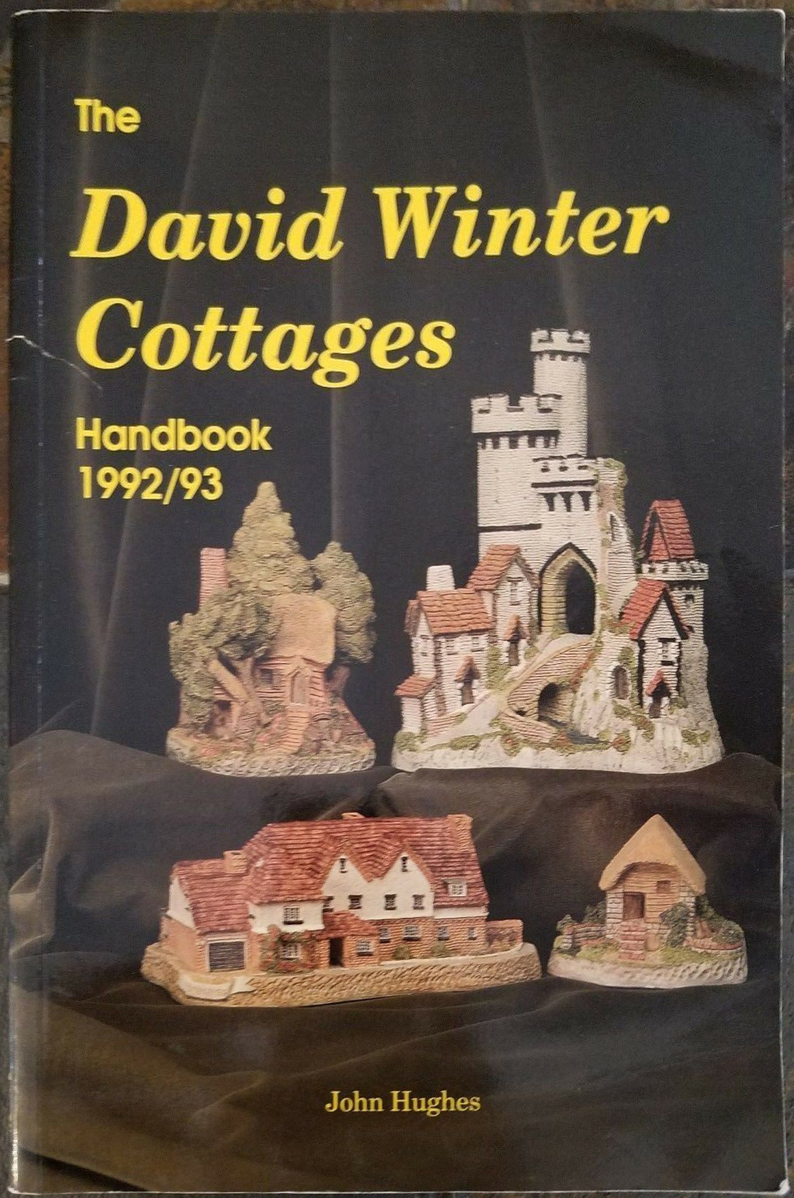 The David Winter Cottages Handbook by John Hughes